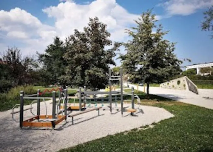 Dreamy Nature Apartment Near City-Family Friendly, Free Parking